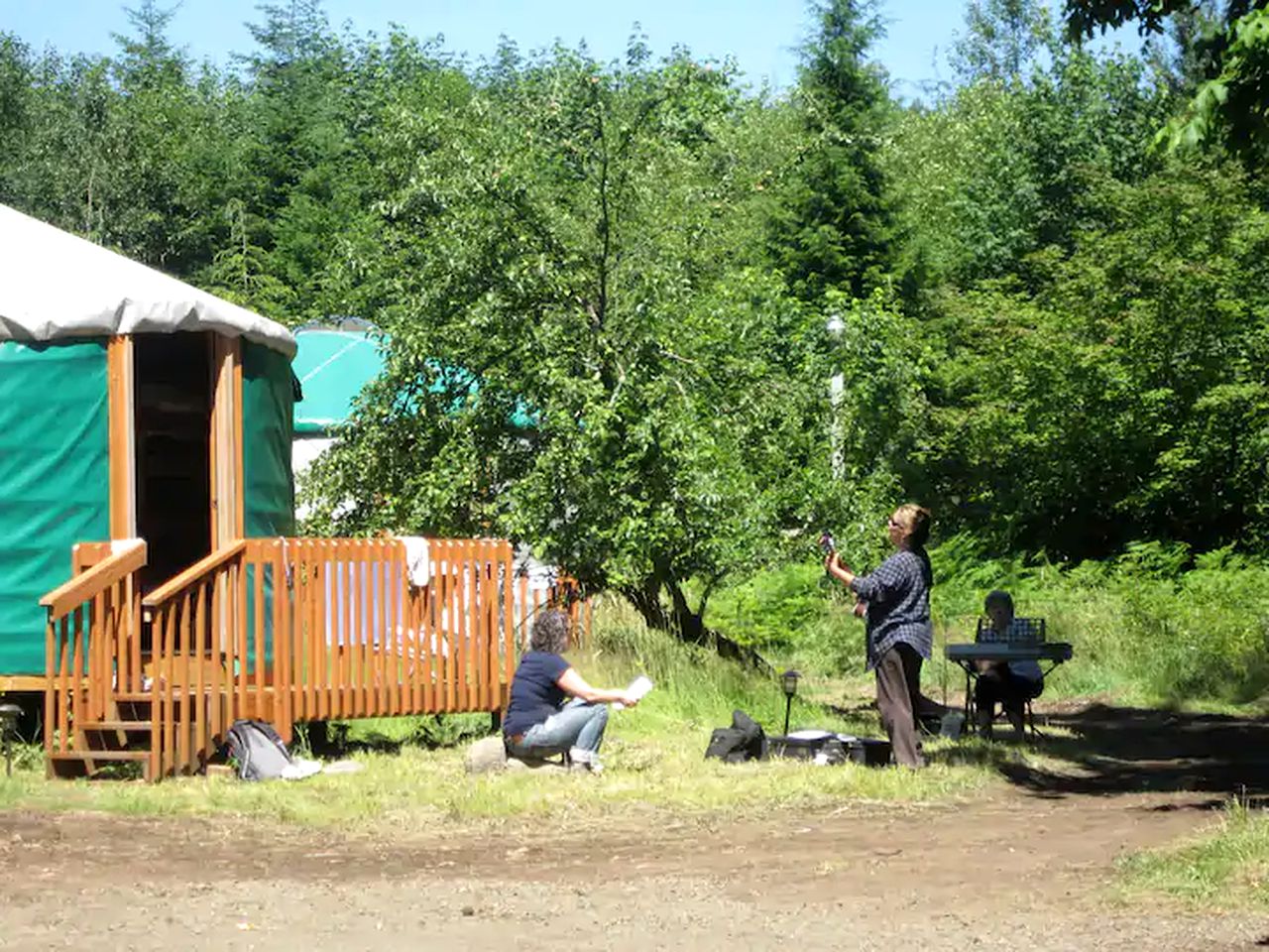 Oregon yurt for glamping near Portland