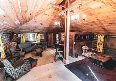 Cabins (Lyman, New Hampshire, United States of America)