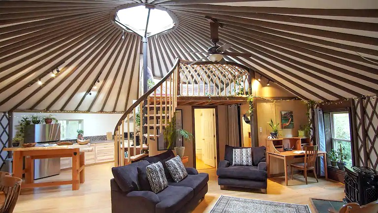 Yurts (Merville, British Columbia, Canada)