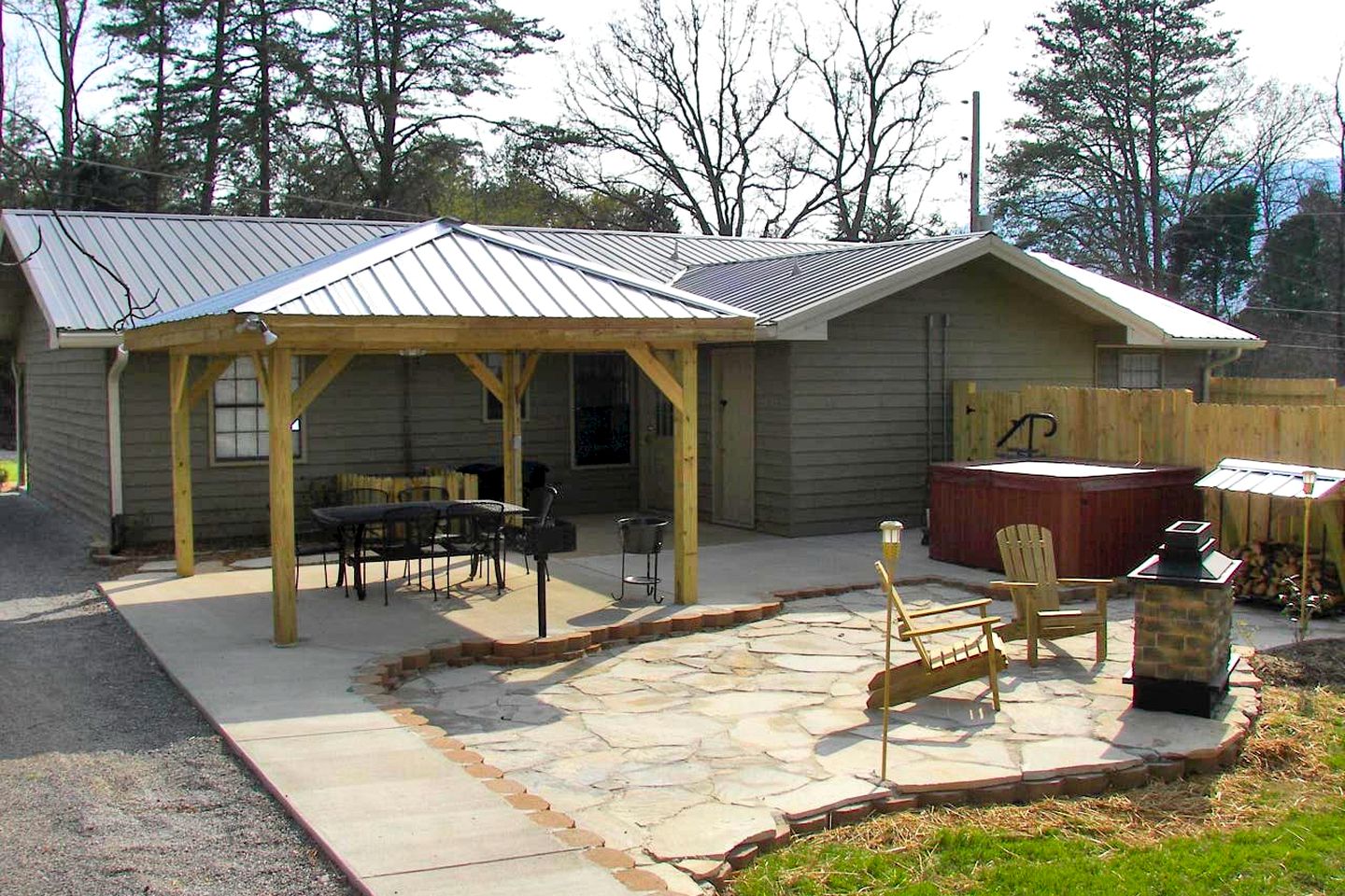 Mountain Cottage with a Hot Tub in the Chattanooga Valley near Flintstone, Georgia