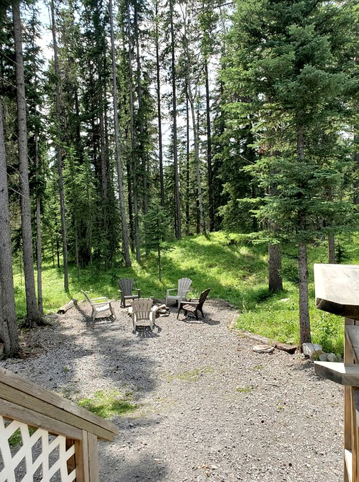 Cottages (Nordegg, Alberta, Canada)
