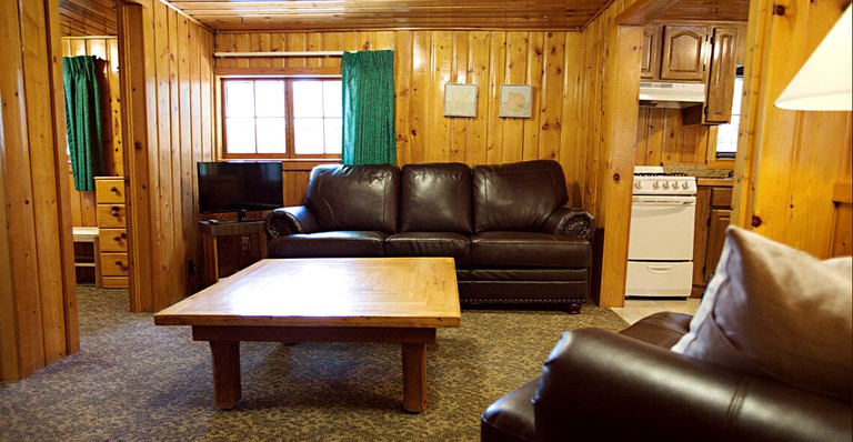 Cabins (Estes Park, Colorado, United States of America)