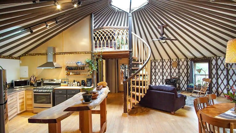 Yurts (Merville, British Columbia, Canada)