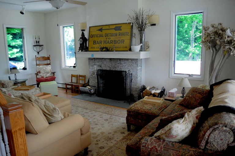 Cabins (Hunter, New York, United States of America)