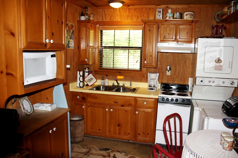 Cabins (Bandera, Texas, United States of America)