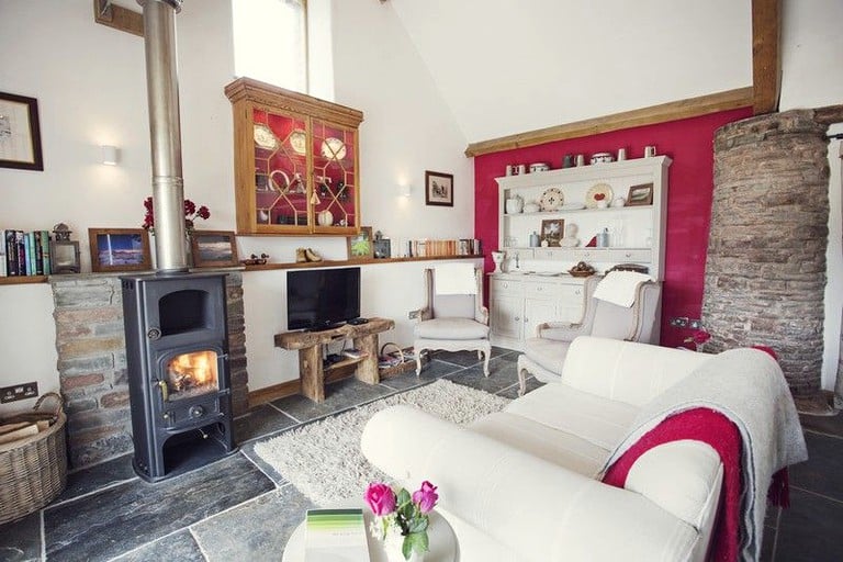 Cottages (Talachddu, Wales, United Kingdom)