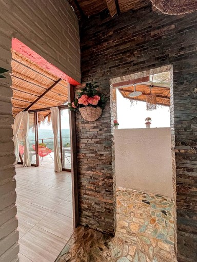 Romantic Hut, makes for a Beautiful Couples Vacation in Colombia | Huts (Palestina, Caldas, Colombia)