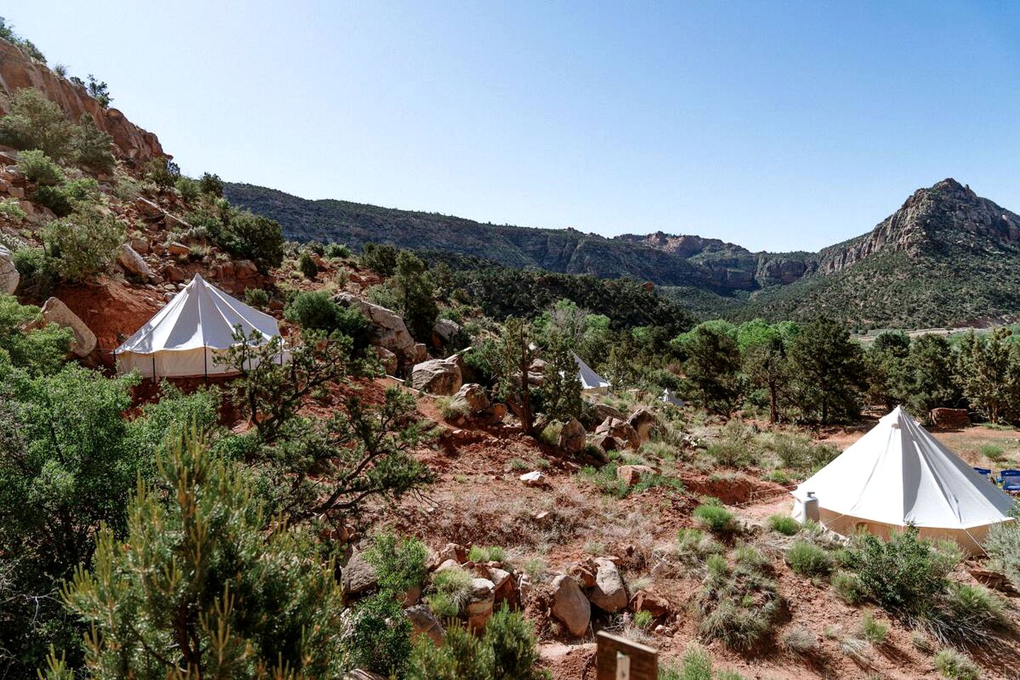 This gorgeous retreat is perfect for romantic Zion getaways.