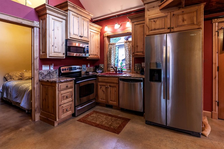 Idyllic Suite Rental for a Relaxing Weekend Getaway in Northern Idaho | Nature Lodges (Sandpoint, Idaho, United States of America)
