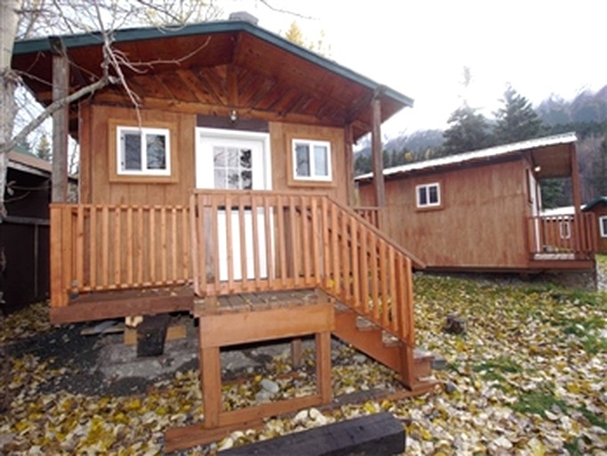 Cabins (United States of America, Cooper Landing, Alaska)