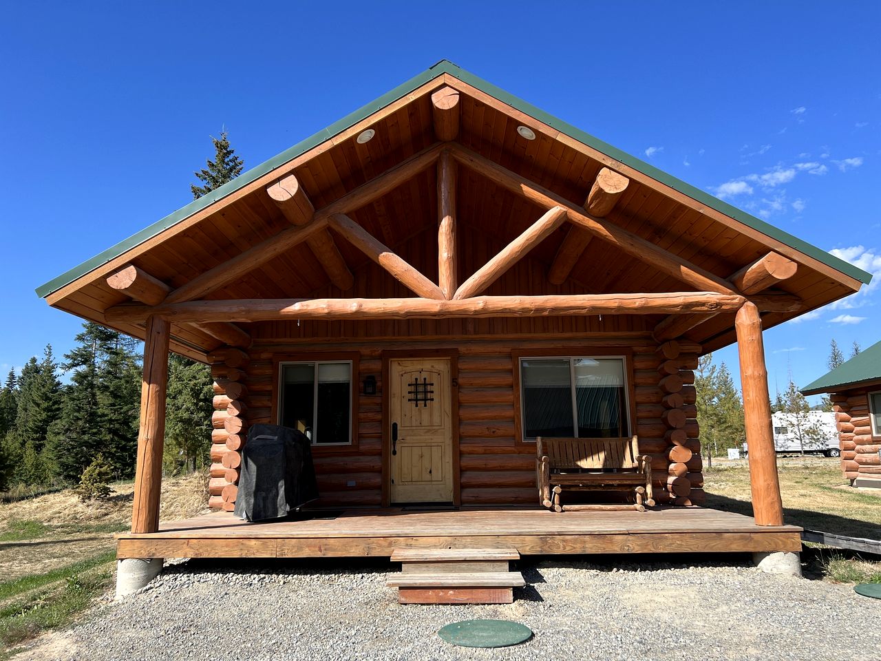 Cozy 1-Bedroom Log Cabin with Full Kitchen & Wi-Fi | Bonners Ferry, Idaho Retreat