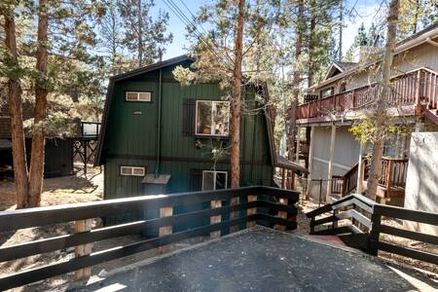 Dog-Friendly Rustic Cabin with Hot-Tub and Deck Great for Families in California