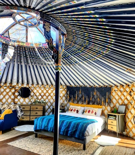 Yurts (Innisfil, Ontario, Canada)