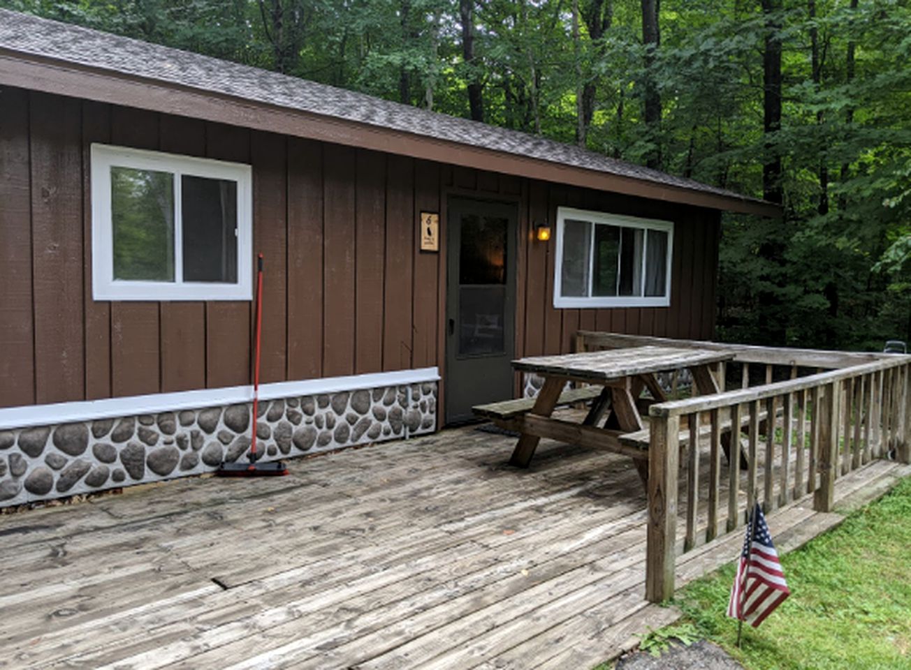 Cabins (Phelps, Wisconsin, United States of America)