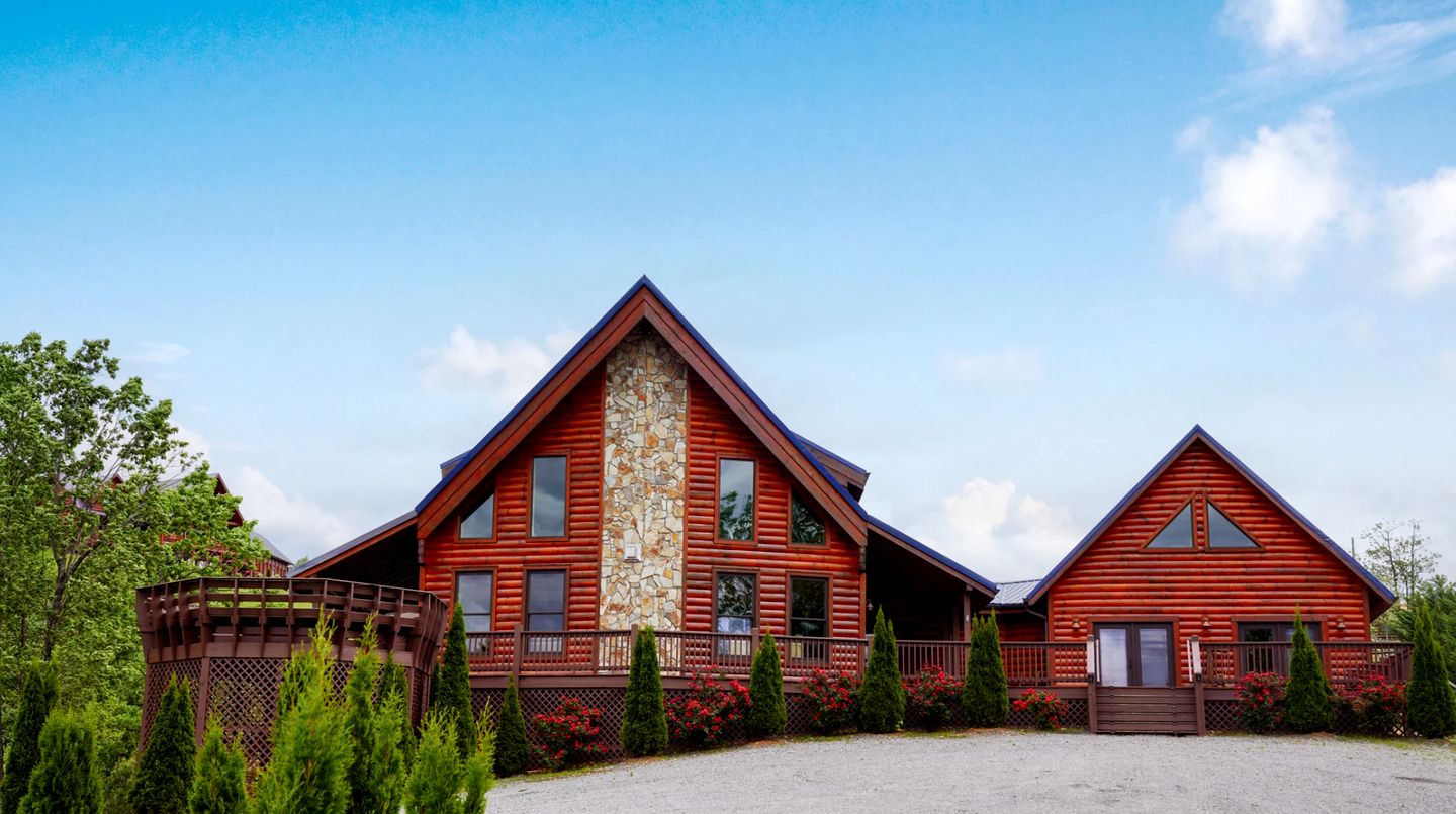 Sublime Vacation Rental for Unforgettable Family or Group Vacations in Dobson, North Carolina | Cabins (Dobson, North Carolina, United States of Ameri