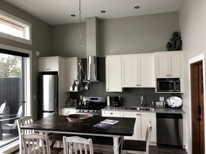 Vacation Rentals (Canada, Port Renfrew, British Columbia)