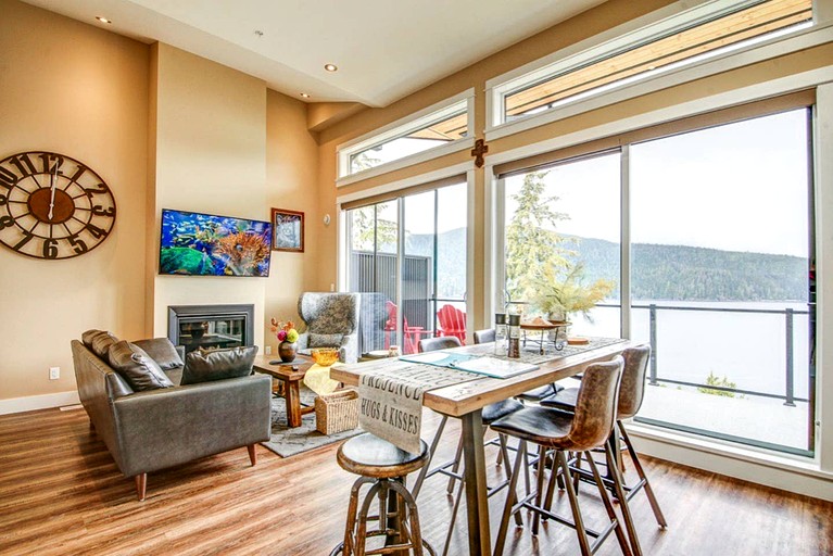 Vacation Rentals (Canada, Port Renfrew, British Columbia)