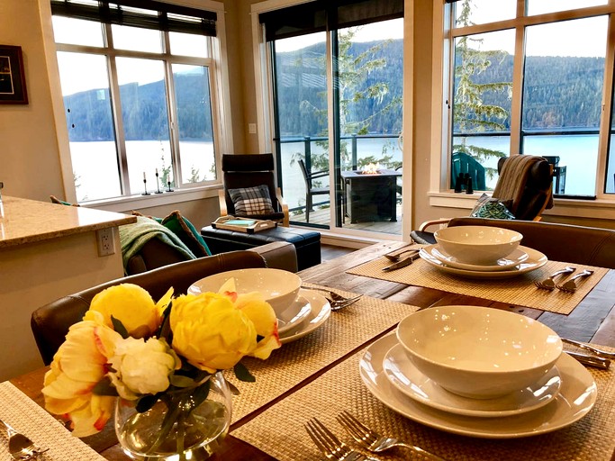 Vacation Rentals (Canada, Port Renfrew, British Columbia)