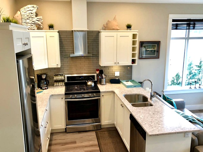 Vacation Rentals (Canada, Port Renfrew, British Columbia)