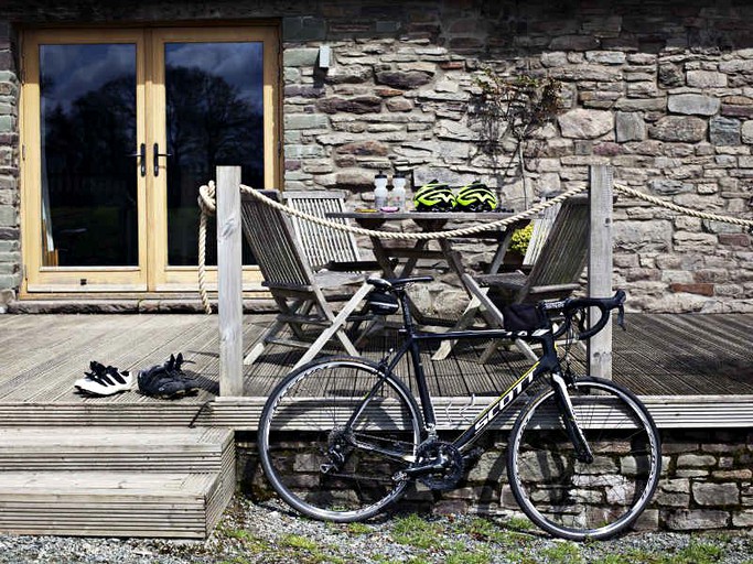 Cottages (Talachddu, Wales, United Kingdom)