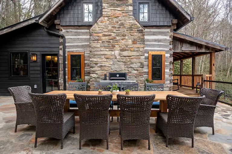 Cabins (Highlands, North Carolina, United States of America)