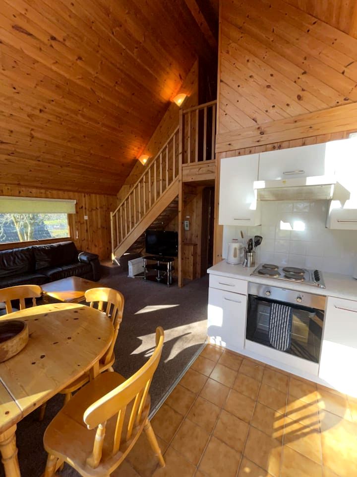 Serene 3-Bedroom Scandinavian Lodge in Camelford, Cornwall
