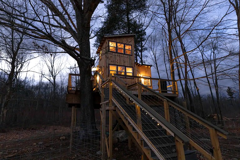 Tree Houses (Willington, Connecticut, United States of America)