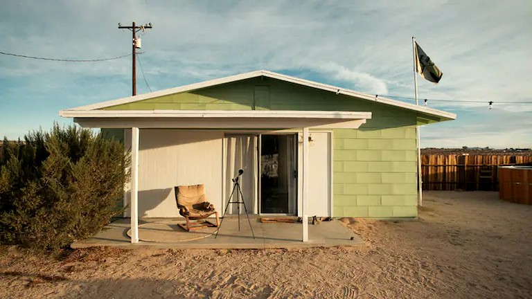 Cabins (Twentynine Palms, California, United States of America)