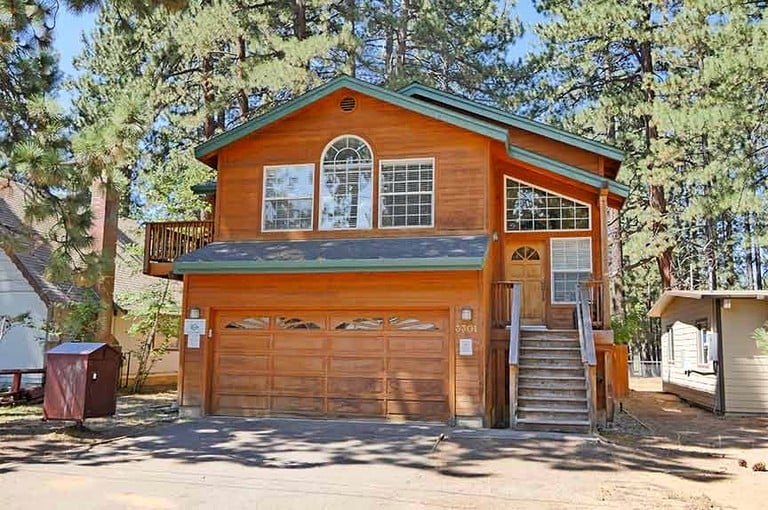 Cabins (United States of America, South Lake Tahoe, California)