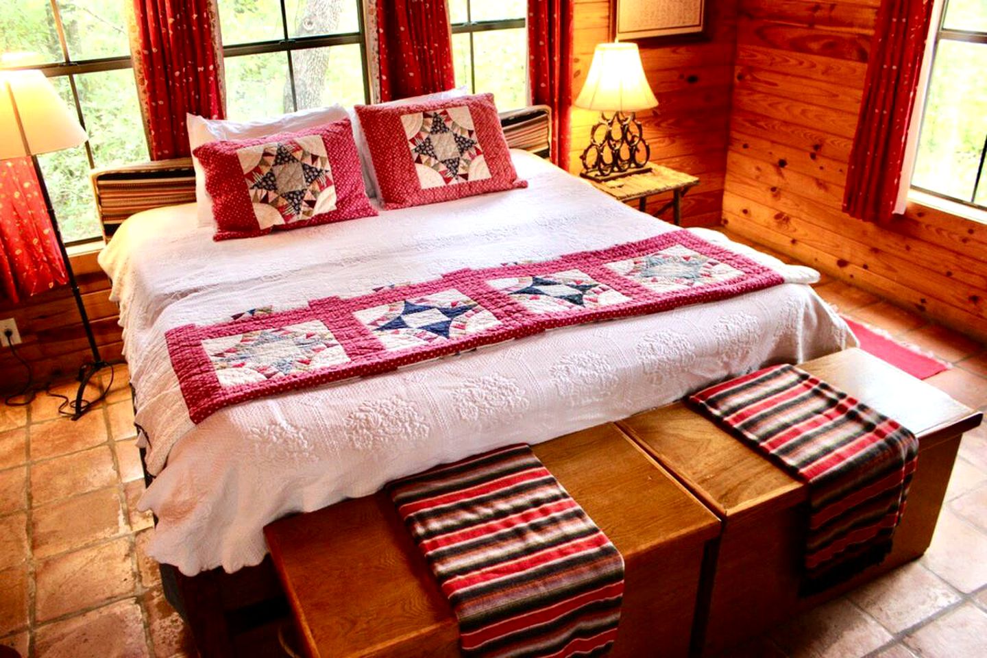 This fabulous Marble Falls cabin rental is ideal for a nature getaway.