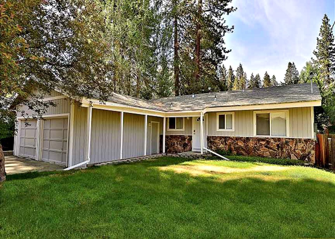 Vacation Rentals (South Lake Tahoe, California, United States)