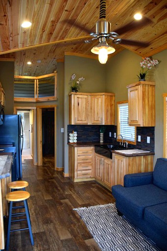 Tiny Houses (Cedar Creek, Texas, United States)
