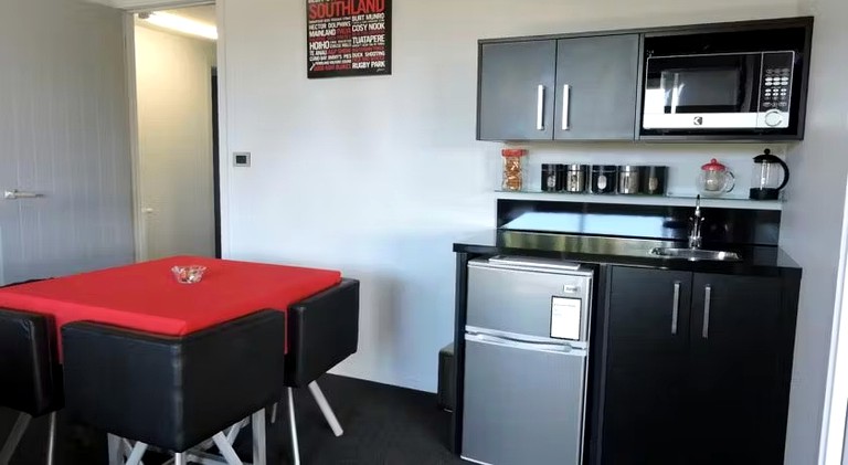Luxury Accommodation with Private Patio and Garden Views in Gore, New Zealand | Designer Rentals (Southland, South Island, New Zealand)