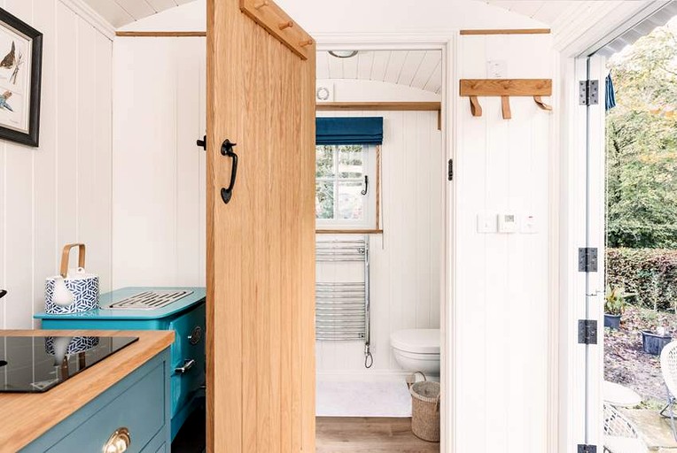 The Holcombe Hut | Huts (Exeter, Devon, United Kingdom)