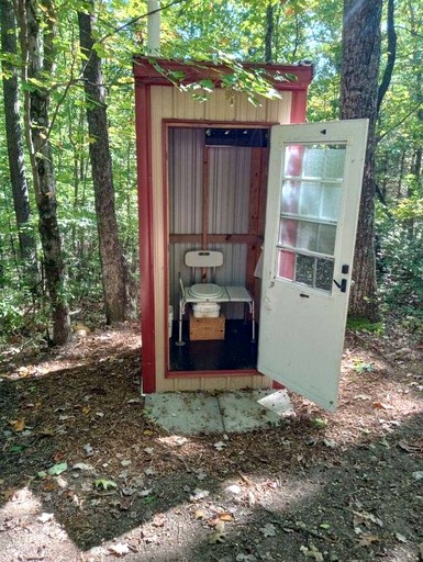 Lookout Mount Kamps | Yurts (Mount Solon, Virginia, United States of America)