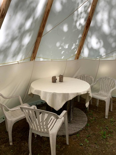 Tipis (Saint-Calixte, Quebec, Canada)