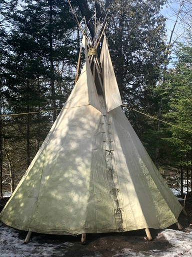 Tipis (Saint-Calixte, Quebec, Canada)