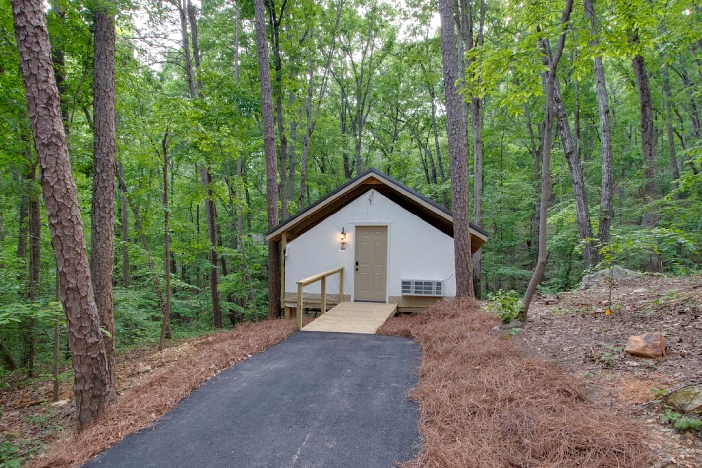 Incredible Tented Cabin Nestled Amidst Trees in Scottsboro, Alabama