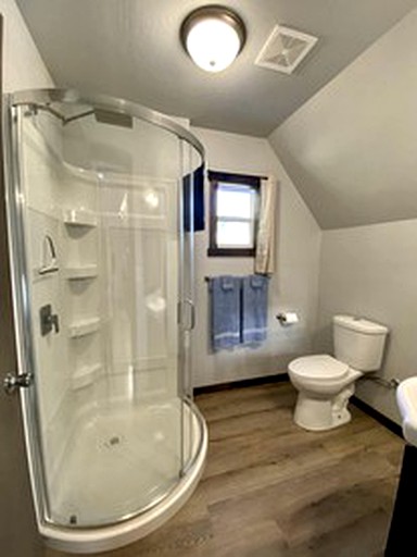 Table Rock Lake Glamping Getaway in a Luxury Cabin | Cabins (Branson, Missouri, United States of America)