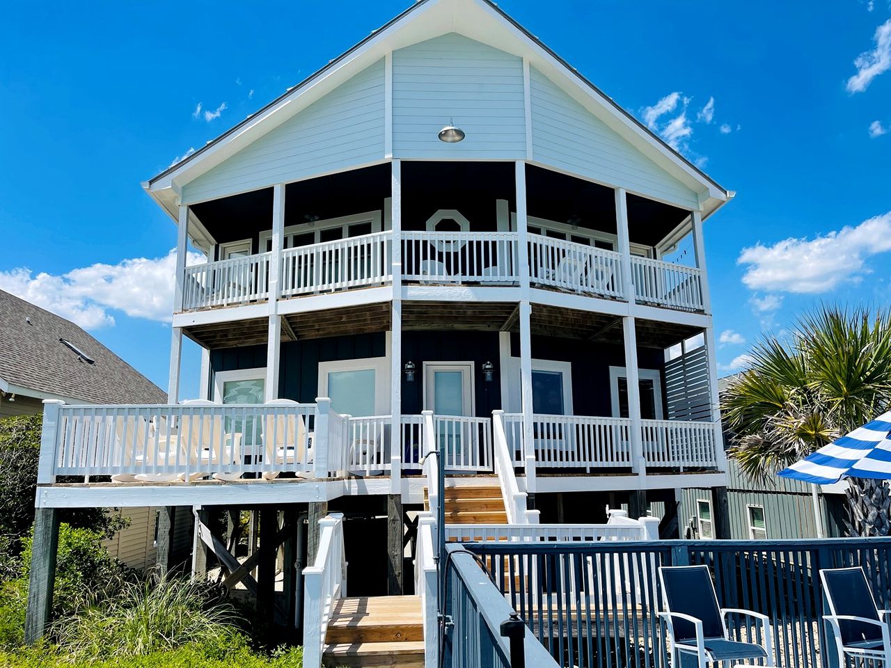 Spacious Oceanview Cottage Rental with a Private Pool Close to Secession, North Carolina | Vacation Rentals (Holden Beach, North Carolina, United Stat