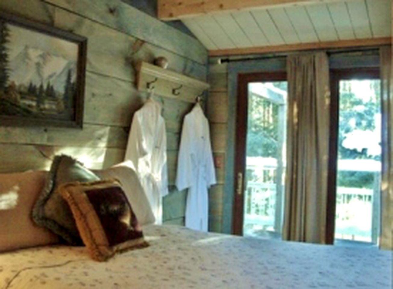 Nature Lodges (Halifax, Vermont, United States)