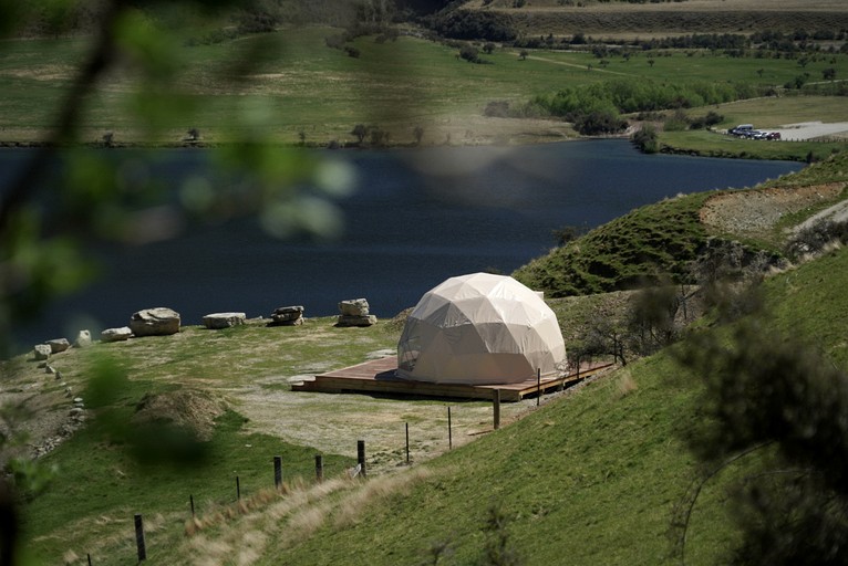 Domes (New Zealand, Moke Lake, South Island)