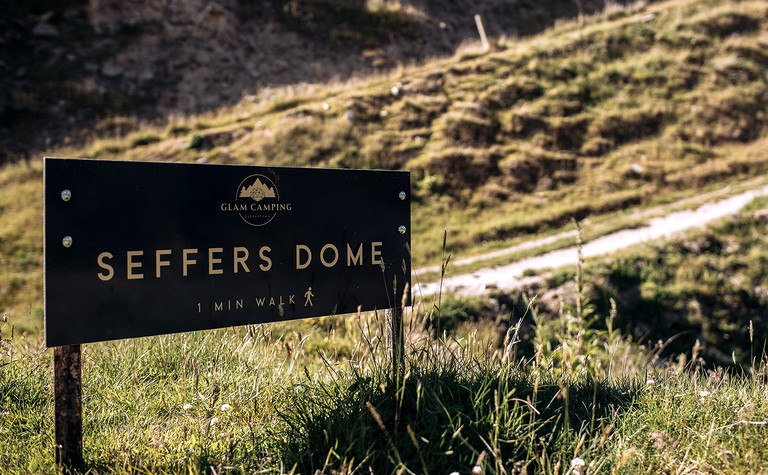 Domes (New Zealand, Moke Lake, South Island)