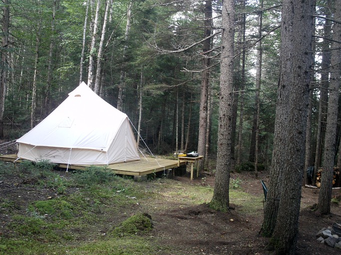 Safari Tents (Canada, Sainte Lucie des Laurentides, Quebec)