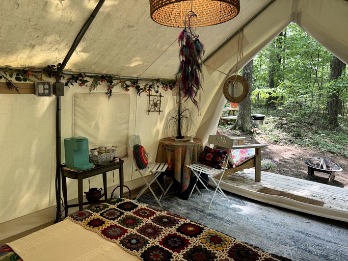 Tented Cabins (United States of America, LaFayette, Georgia)