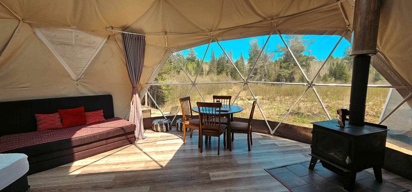 Domes (Canada, Mattawan, Ontario)