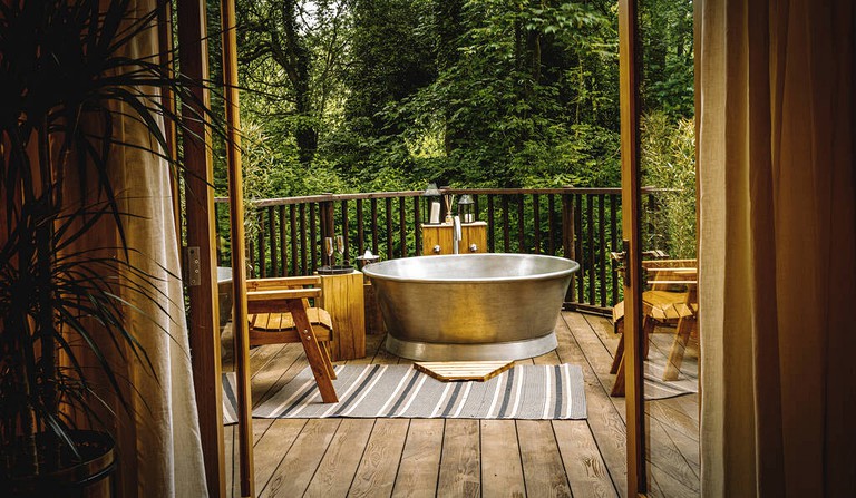 Tree Houses (United Kingdom, Harrogate, Yorkshire)