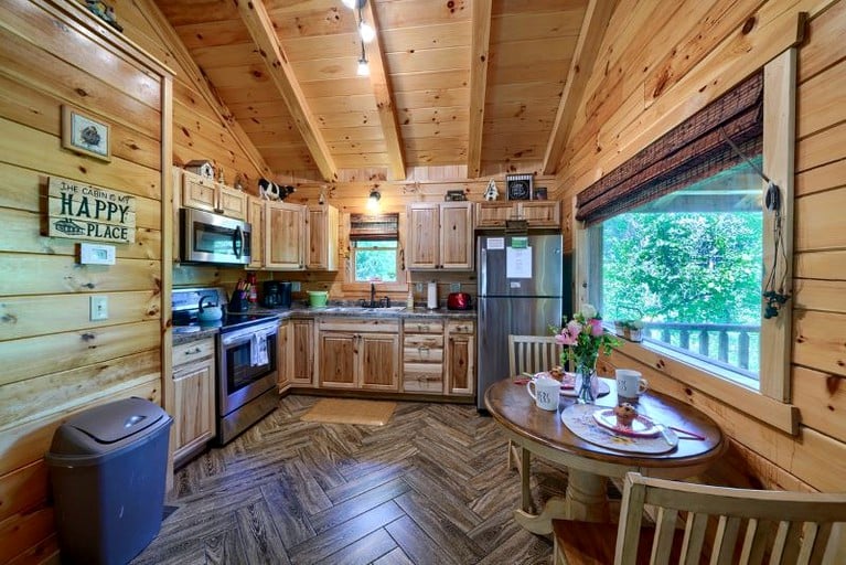 Log Cabins (United States of America, Logan, Ohio)