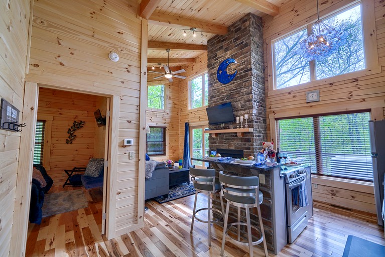 Log Cabins (United States of America, Logan, Ohio)
