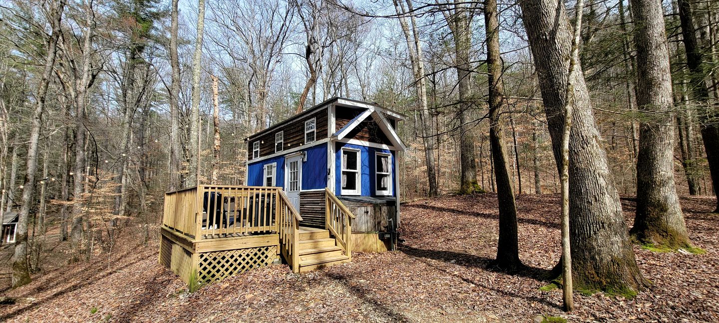 Georgia Glamping Escape for Two in this Lovely Tiny House in Suches